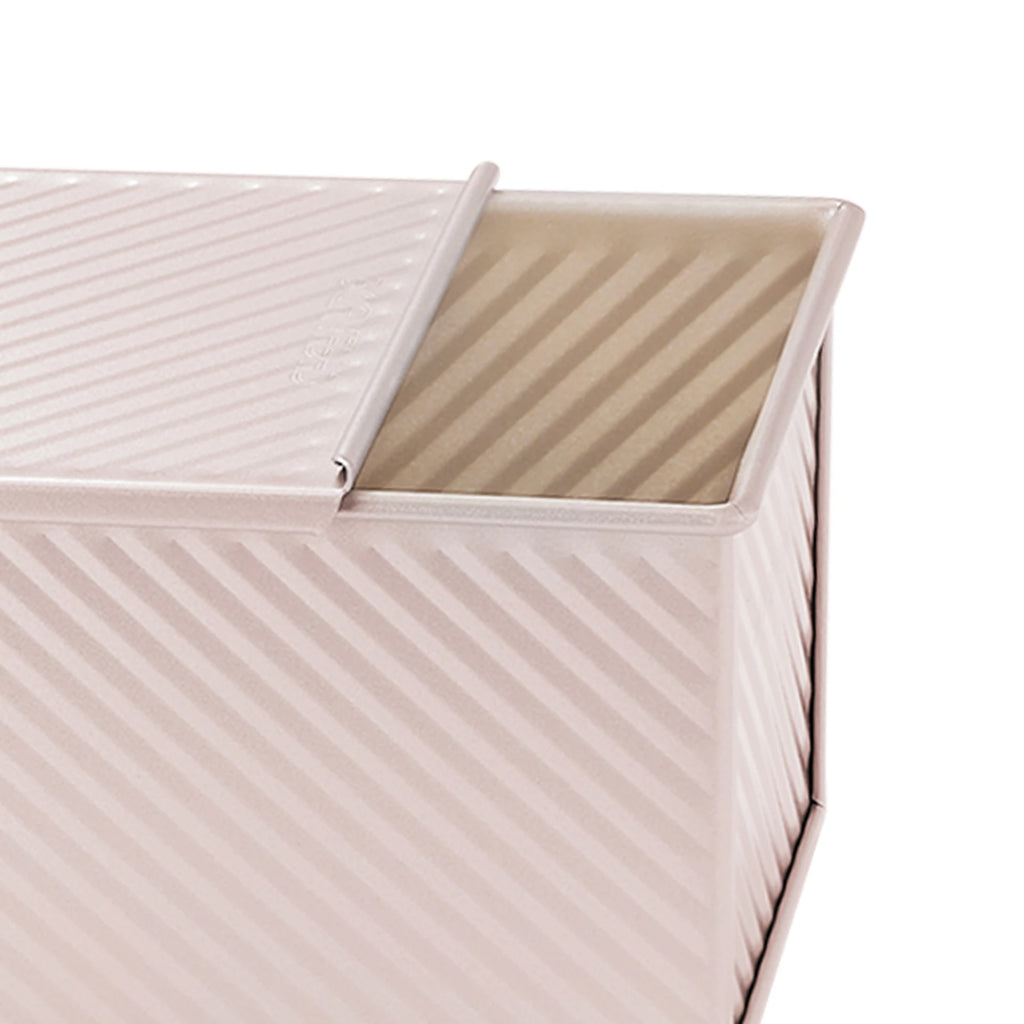 Chefmade 34cm Bread Corrugated Loaf Pan With Cover 1Kg- Ideal For Full- Sized Bread/ Brioche/ Fruit Lovers