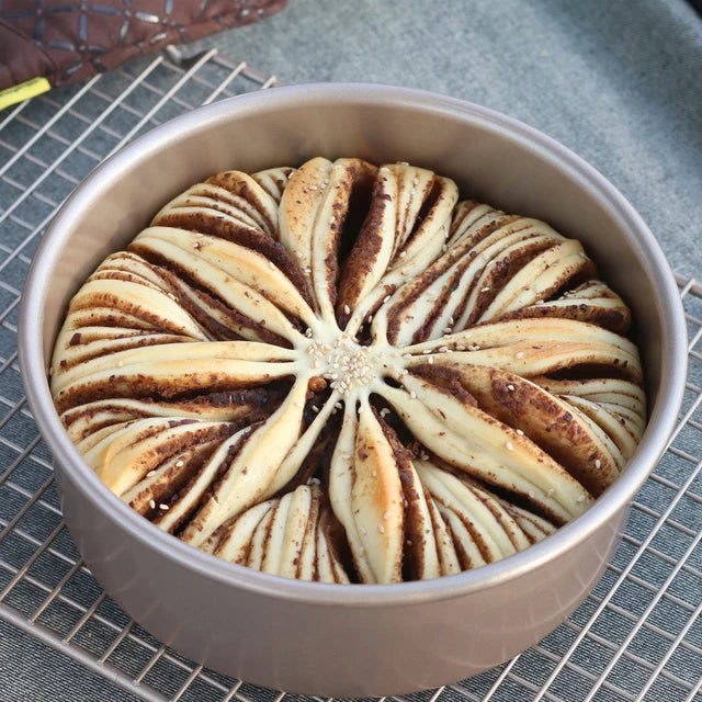 Chefmade 22cm Round Cake Pan Bakeware with Loose Base- Versatile Pan/ Durable Non- Stick Coating