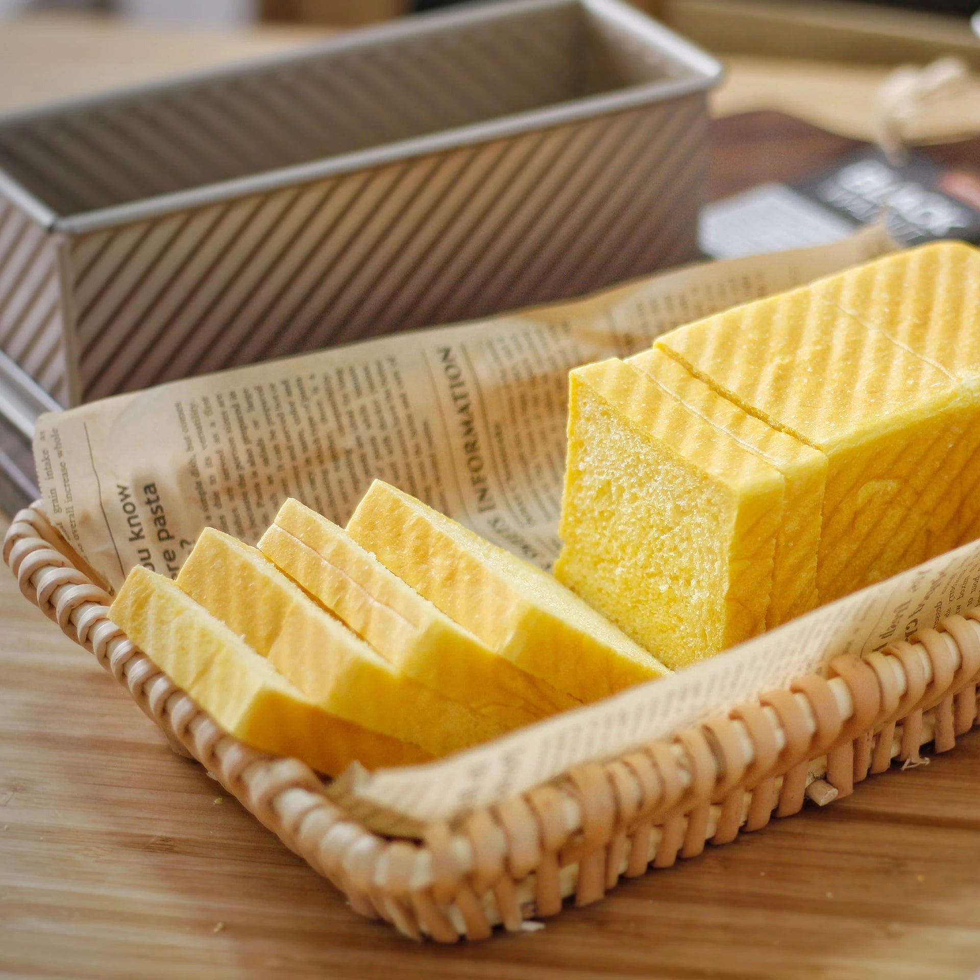 Chefmade 22cm Corrugated Bread Loaf Pan With Cover 300g- Premium Non Stick/ Perfect For Mini Breads/ Brioche/ Dough