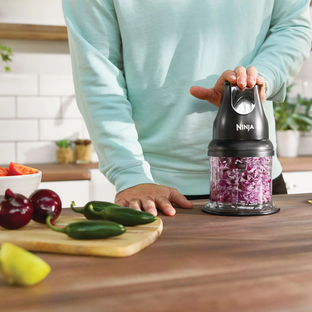 Ninja Professional Stackable Chopper- Perfect For Chopping/ Mincing/ Pureeing NJ100ANZ
